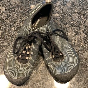 Men’s 8.5 Merrell hiking/boating shoes